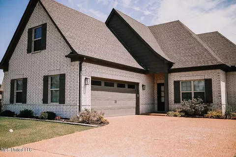 1150 Howell Way, Hernando, MS 38632 photo 2