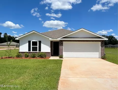 72 Sunset Dr, Lucedale, MS 39452