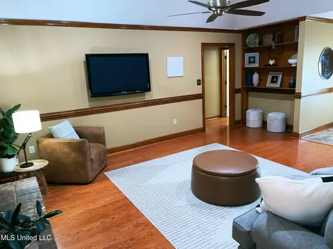 Living - 4016 Los Padres Dr, Nesbit, MS 38651 photo 3 of 3