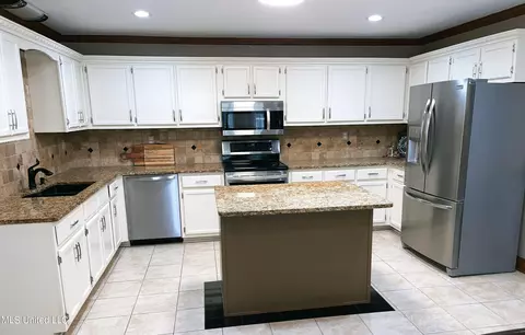 Kitchen - 4016 Los Padres Dr, Nesbit, MS 38651 photo 1 of 3