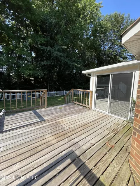 Exterior - 4016 Los Padres Dr, Nesbit, MS 38651 photo 3 of 6
