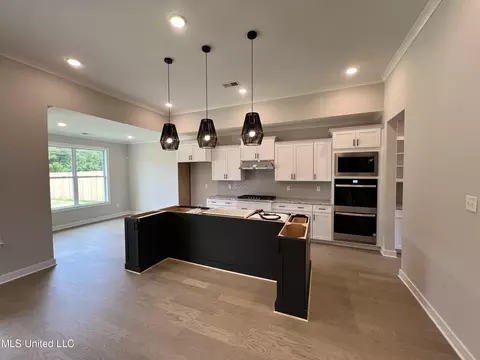Kitchen - 6790 Sunrise Loop E, Olive Branch, MS 38654 photo 1 of 1