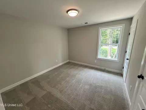 Bedroom - 6790 Sunrise Loop E, Olive Branch, MS 38654 photo 4 of 5