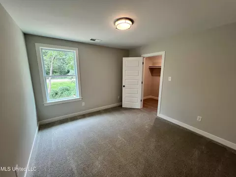 Bedroom - 6790 Sunrise Loop E, Olive Branch, MS 38654 photo 3 of 5