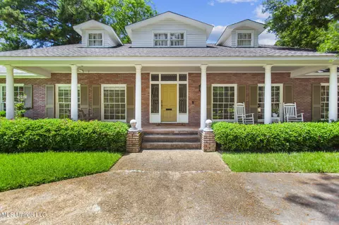 Exterior - 4675 Katherine Blvd, Jackson, MS 39211 photo 2 of 13