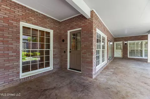 Exterior - 4675 Katherine Blvd, Jackson, MS 39211 photo 6 of 13
