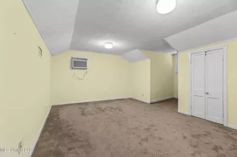 Bedroom - 4675 Katherine Blvd, Jackson, MS 39211 photo 9 of 10