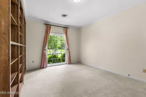 Bedroom - 4675 Katherine Blvd, Jackson, MS 39211 photo 5 of 10