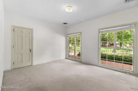 Bedroom - 4675 Katherine Blvd, Jackson, MS 39211 photo 7 of 10