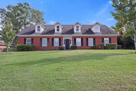 53 Westridge Dr, Brandon, MS 39047