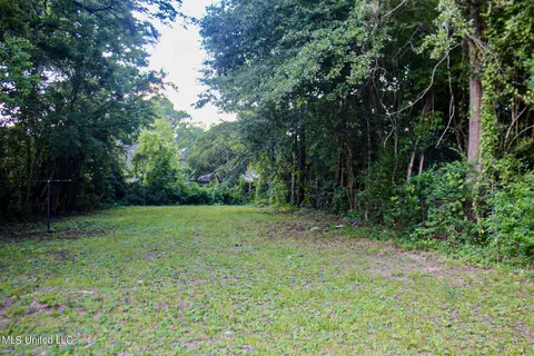 2424 Utah St, Jackson, MS 39213 photo 8