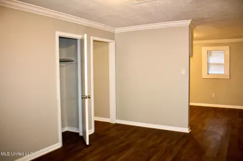 2424 Utah St, Jackson, MS 39213 photo 2