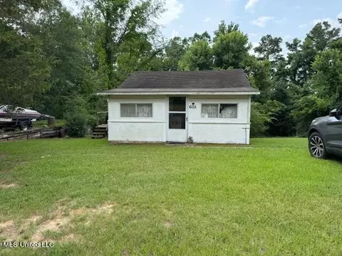 605 E Highway 310, Como, MS 38619