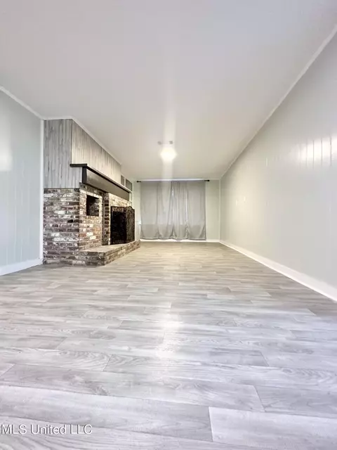105 N Main St, Mount Olive, MS 39119 photo 7