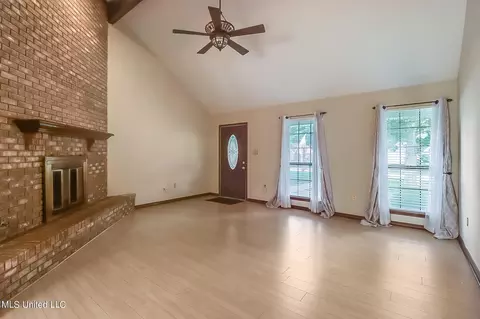 Living - 5 Earline Ct, Long Beach, MS 39560 photo 2 of 4