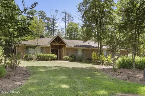 3 Sandalwood Dr, Madison, MS 39110