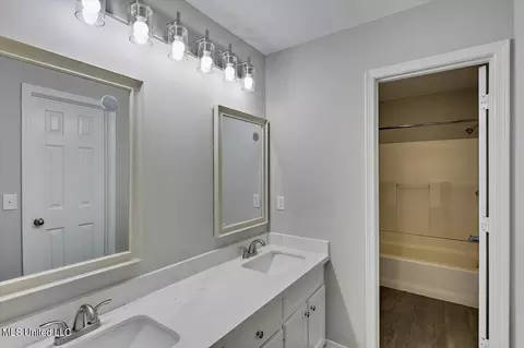 Bath - 106 Sara Dr, Brandon, MS 39042 photo 1 of 2