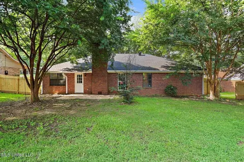 Exterior - 106 Sara Dr, Brandon, MS 39042 photo 4 of 7