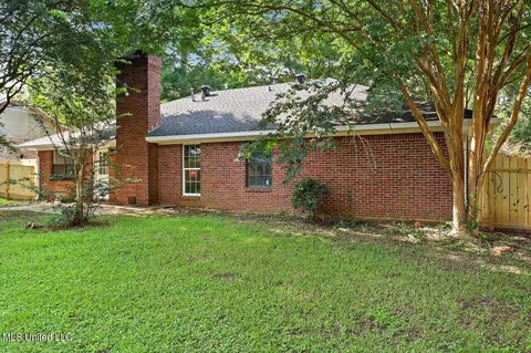 Exterior - 106 Sara Dr, Brandon, MS 39042 photo 5 of 7