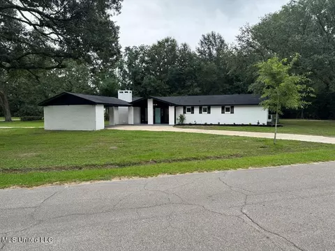 126 Huntington Dr, Picayune, MS 39466