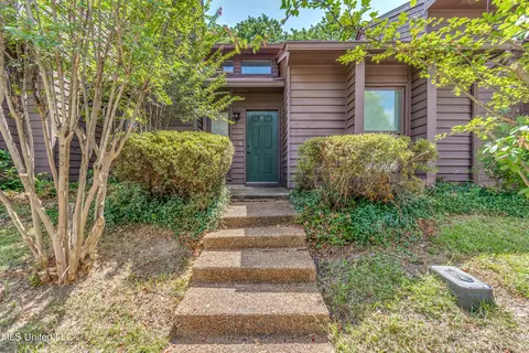 826 Planters Point Dr, Canton, MS 39046