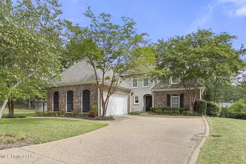 161 Overlook Pointe Dr, Ridgeland, MS 39157