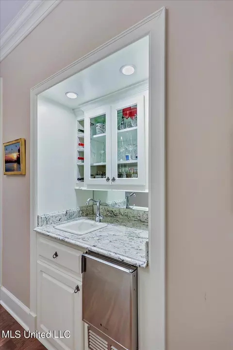Kitchen - 153 Chapel Ln, Madison, MS 39110 photo 6 of 6