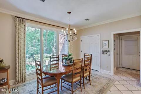 Dining - 153 Chapel Ln, Madison, MS 39110 photo 4 of 4