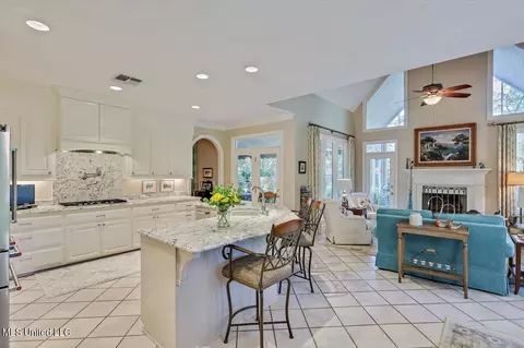 Kitchen - 153 Chapel Ln, Madison, MS 39110 photo 5 of 6