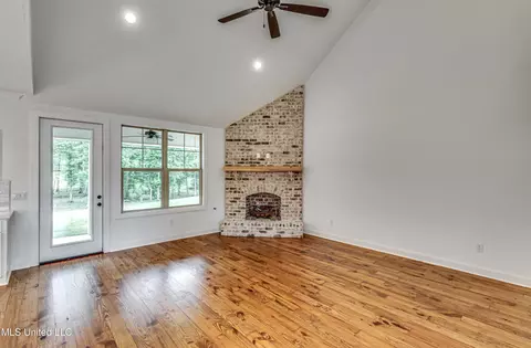 Living - 322 Celadon Way, Brandon, MS 39042 photo 1 of 2