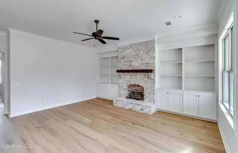 Living - 628 Cobalt Way, Brandon, MS 39042 photo 3 of 4