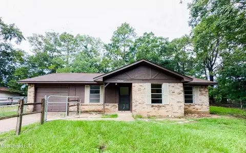 2231 Springwood Rd, Gautier, MS 39553