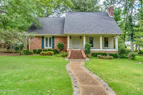 Exterior - 201 Coachmans Rd, Madison, MS 39110 photo 1 of 11