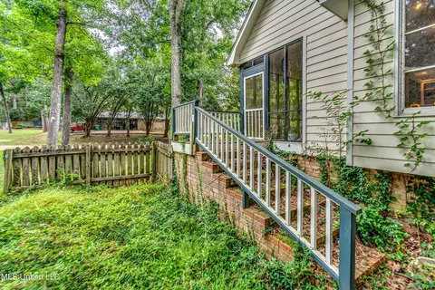 Exterior - 201 Coachmans Rd, Madison, MS 39110 photo 6 of 11