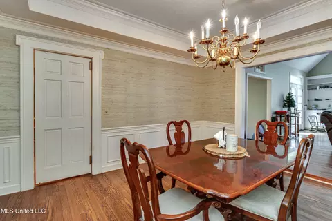 Dining - 201 Coachmans Rd, Madison, MS 39110 photo 1 of 4