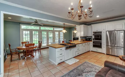 Kitchen - 201 Coachmans Rd, Madison, MS 39110 photo 1 of 9