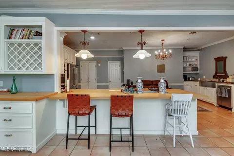 Kitchen - 201 Coachmans Rd, Madison, MS 39110 photo 9 of 9