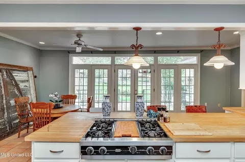 Kitchen - 201 Coachmans Rd, Madison, MS 39110 photo 3 of 9
