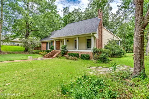 201 Coachmans Rd, Madison, MS 39110