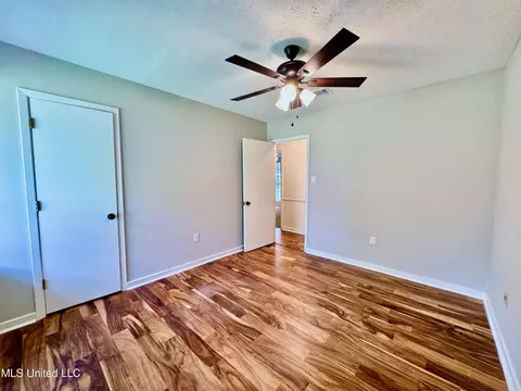 2445 Oak Grove Ln, Jackson, MS 39212 photo 10