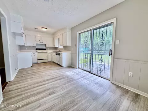 2445 Oak Grove Ln, Jackson, MS 39212 photo 7