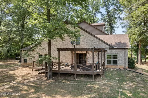144 Cherrydale Dr, Coldwater, MS 38618 photo 5