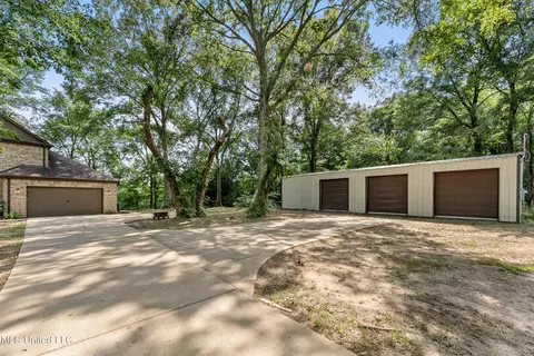 144 Cherrydale Dr, Coldwater, MS 38618 photo 2