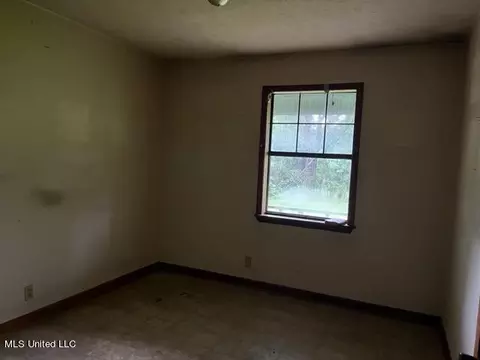 Bedroom - 233 Sutton Rd, New Hebron, MS 39140 photo 2 of 2