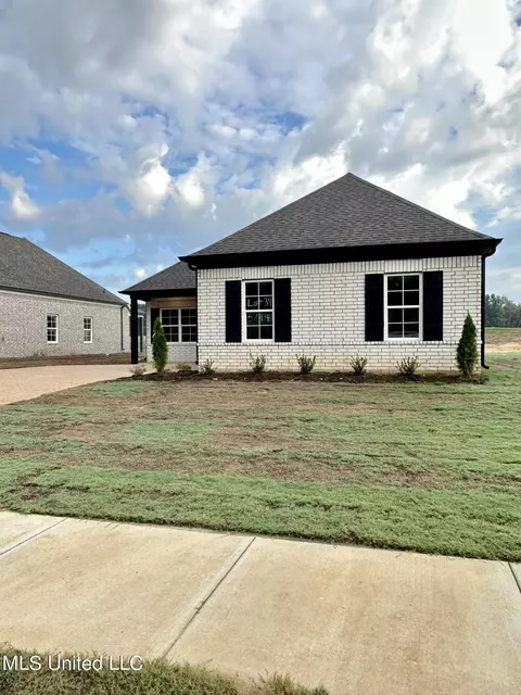 6214 Clover Ct, Walls, MS 38680 photo 2