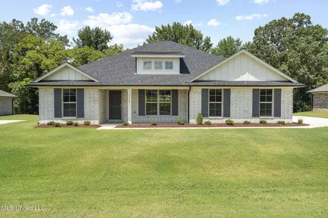 7755 Mary Mccoy Dr, Horn Lake, MS 38637
