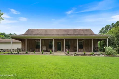 7381 Dean Rd, Lake Cormorant, MS 38641