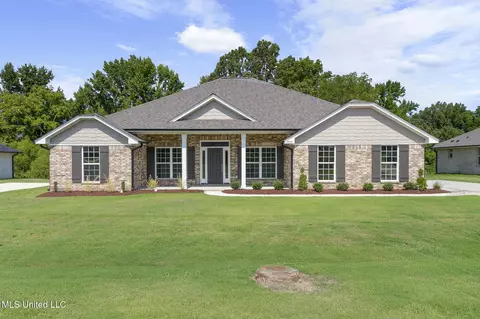 7773 Mary Mccoy Dr, Horn Lake, MS 38637