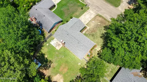361 Park Ln, Jackson, MS 39212 photo 8