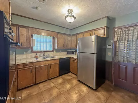 361 Park Ln, Jackson, MS 39212 photo 11